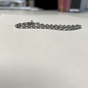 Diamond tennis bracelet